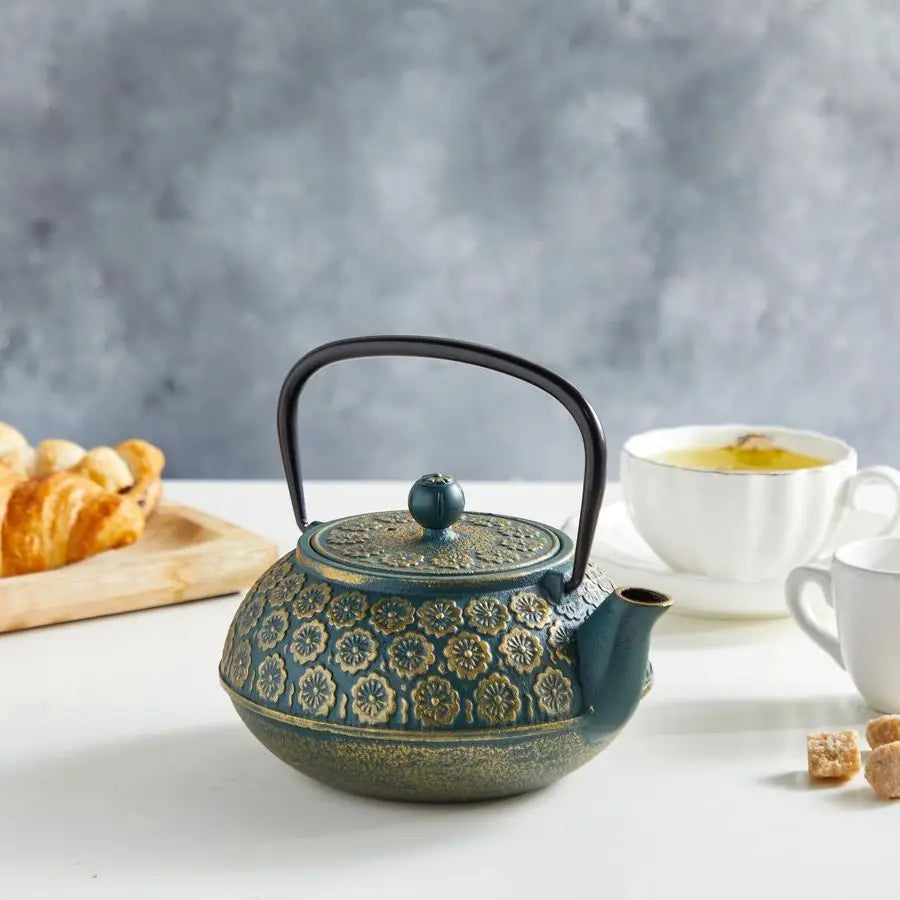 Cast Iron Teapot with Infuser (34oz)